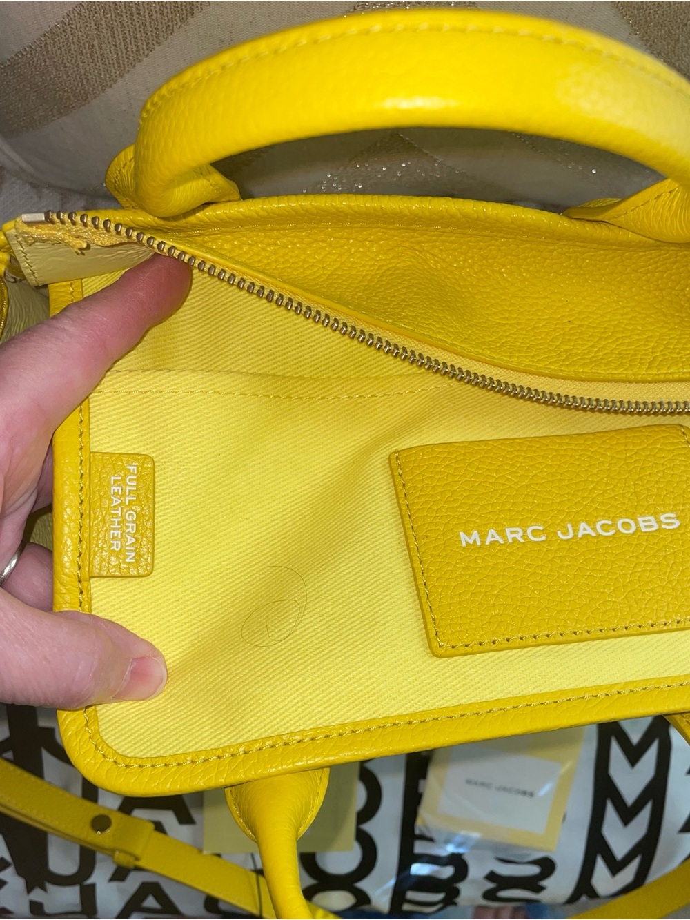 Marc Jacobs Yellow The Tote Bag Pebbled Leather Top-Handle Tote - Picture 5 of 11